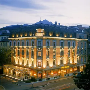 Neue Post I Self Check-in Hotell